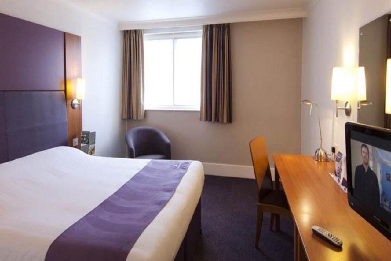 Premier Inn Gloucester Exterior foto